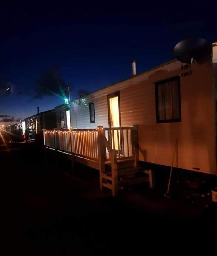Lovely Caravan At Ingoldmells Just Behind Sealands公寓 外观 照片