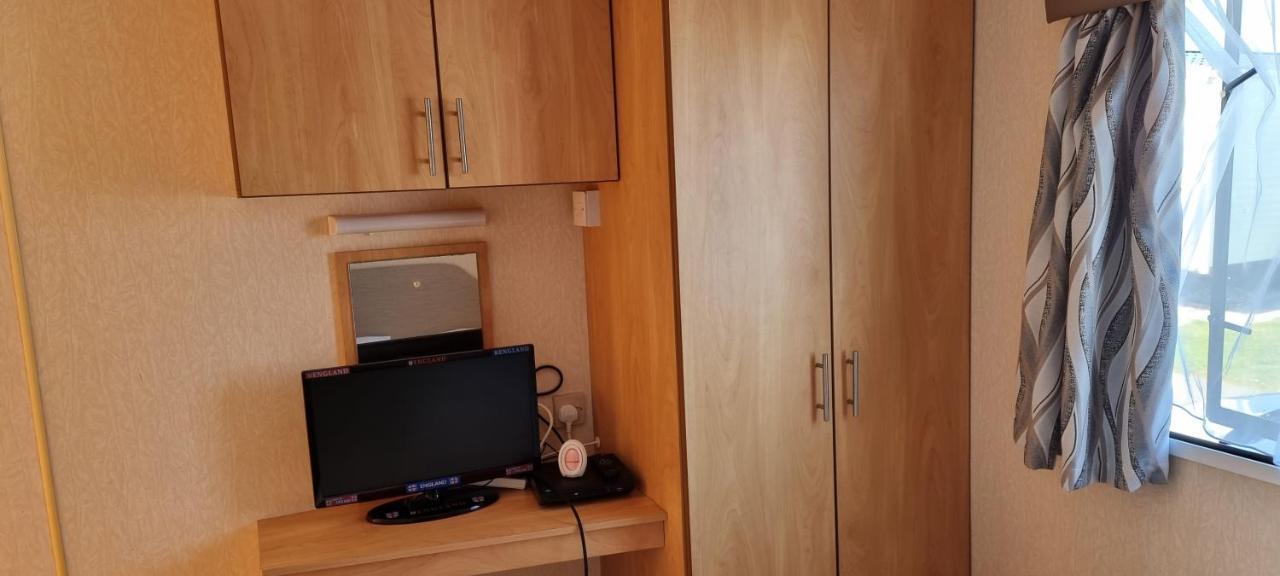 Lovely Caravan At Ingoldmells Just Behind Sealands公寓 外观 照片