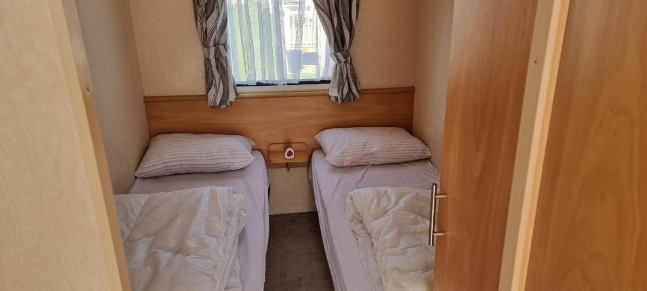 Lovely Caravan At Ingoldmells Just Behind Sealands公寓 外观 照片